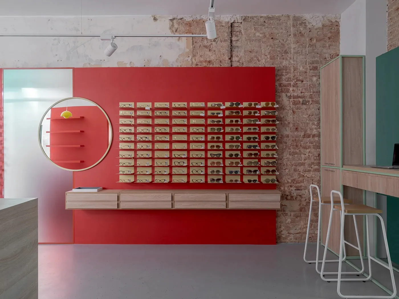 Color Block Creative Eyewear Store customer experience