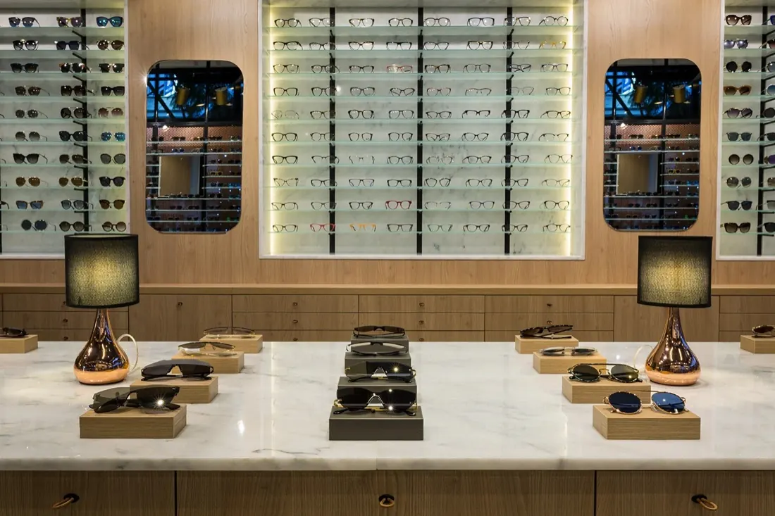 Optical shop display fixture reference